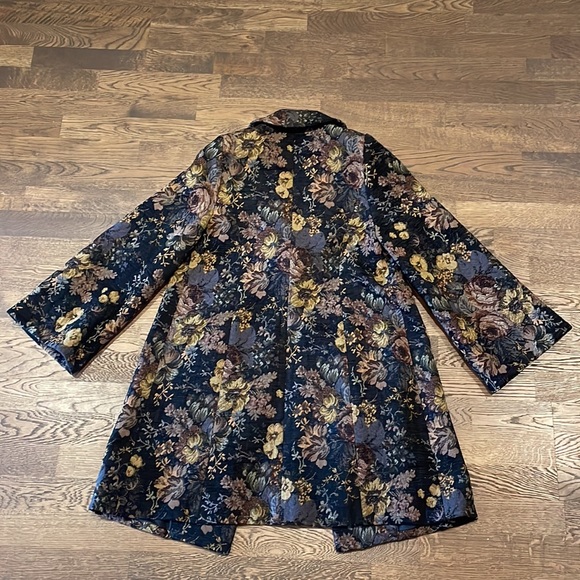 Smythe Les Vestes Opera Coat Size 4 in Tapestry Floral - Picture 10 of 10